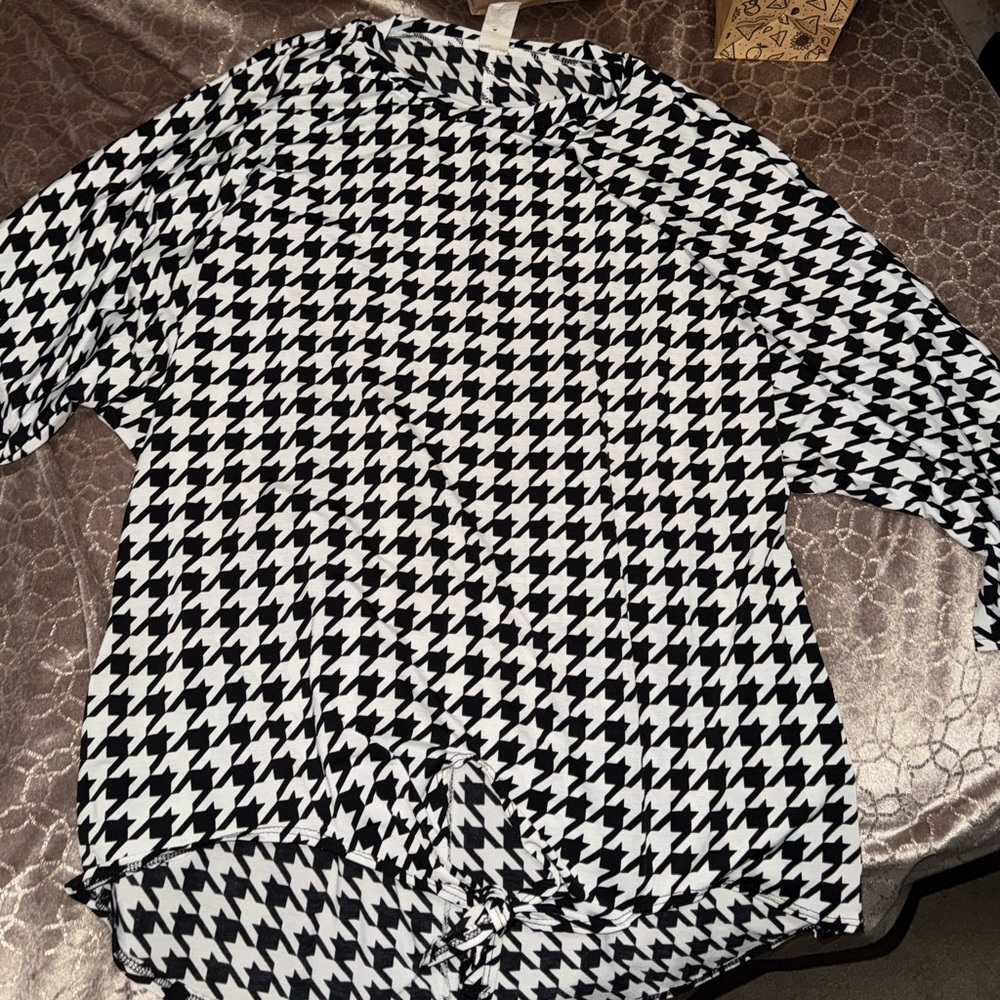 Houndstooth Black and White womens Shirt